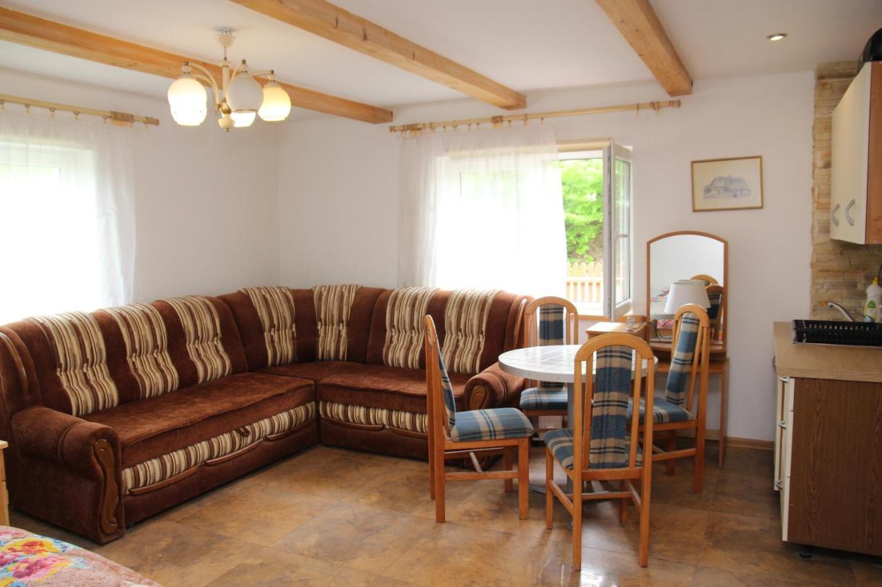 Zamsowka Villa Guciów Kültér fotó