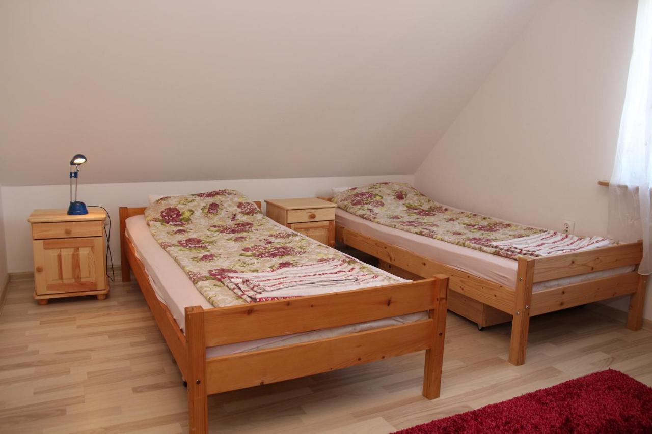Zamsowka Villa Guciów Kültér fotó